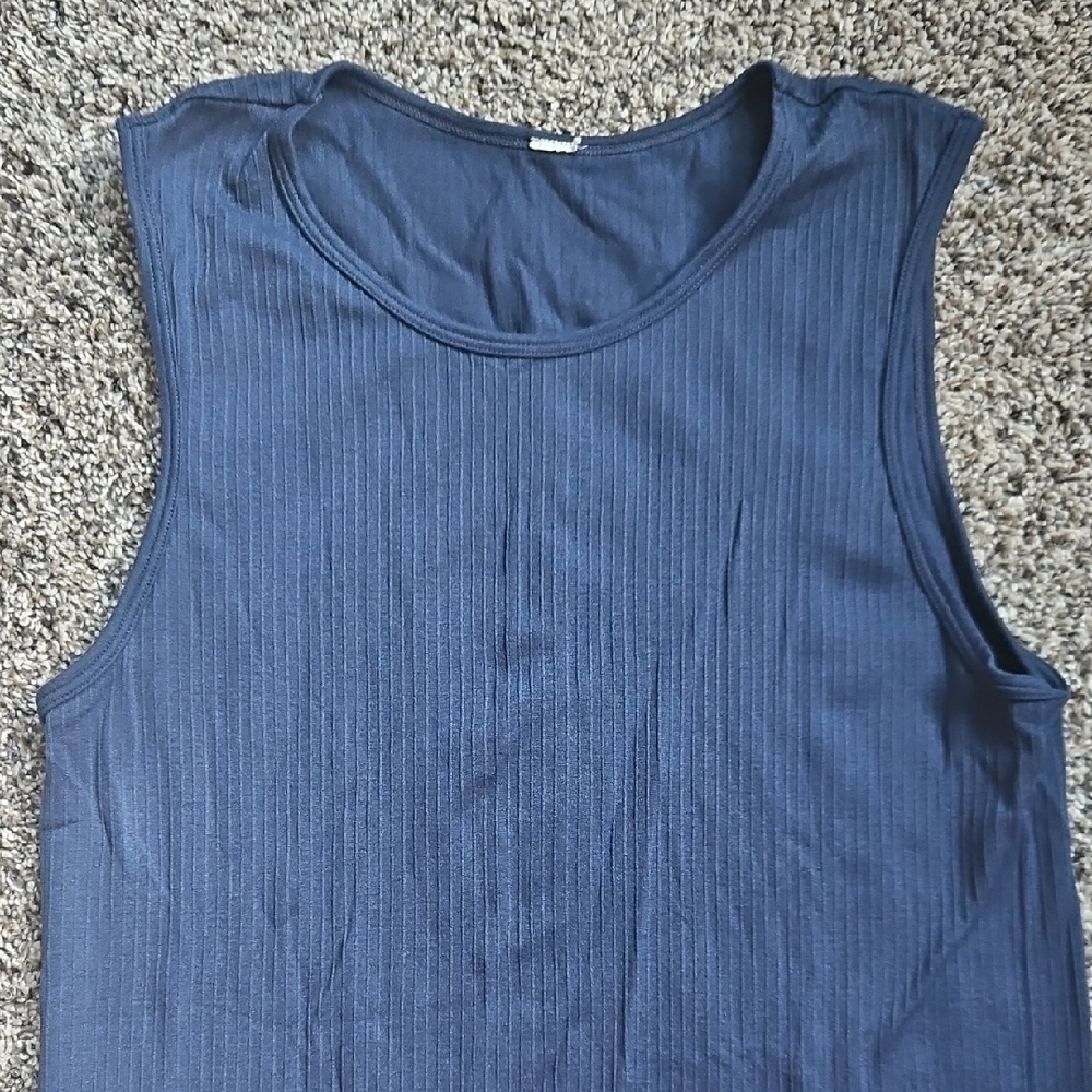 Zyia Parallel Tank Top - Picture 2 of 5